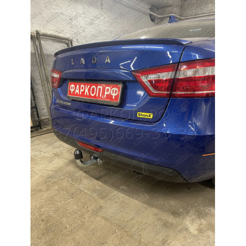 L025A GALIA Полностью оцинкованный фаркоп на Lada Vesta седан/универсал (установка без выреза бампера), в т.ч. SW Cross 2015-2022 (установка с подрезкой бампера). Подрозетник убирается за бампер. Тип шара: A. Нагрузки: 1400/75 кг, масса фаркопа 15,02 кг