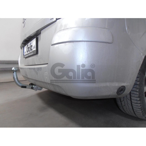 O052C GALIA Полностью оцинкованный фаркоп на Opel Zafira B 2005-2012. Тип шара: C (горизонтальный съемный). Невидимый вырез бампера. Нагрузки: 1500/75 кг, масса фаркопа 18,1 кг