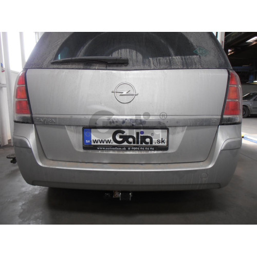 O052C GALIA Полностью оцинкованный фаркоп на Opel Zafira B 2005-2012. Тип шара: C (горизонтальный съемный). Невидимый вырез бампера. Нагрузки: 1500/75 кг, масса фаркопа 18,1 кг