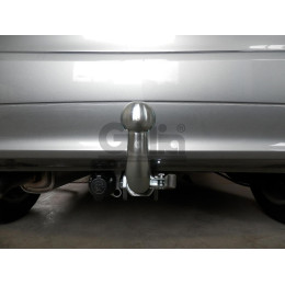 O064C GALIA Полностью оцинкованный фаркоп на Opel Meriva 2010-2017. Подрозетник убирается за бампер. Тип шара: C (горизонтальный съемный). Без выреза бампе