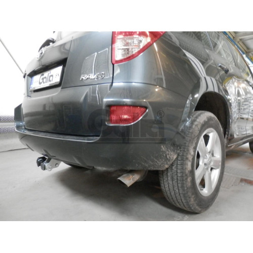 T058C GALIA Полностью оцинкованный фаркоп на Toyota RAV4 2006-2013. Тип шара: C (горизонтальный съемный). Установка без снятия и выреза бампера. Нагрузки: 2000/90 кг, масса фаркопа 20,37 кг