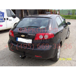 D034A GALIA Полностью оцинкованный фаркоп на Chevrolet Lacetti хетчбек 5 дверей 2004-2013, Daewoo Nubira хетчбек 5 дверей 2003-2013. Подрозетник убирается за бампер. Тип