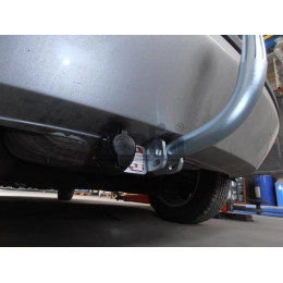 F073A GALIA Полностью оцинкованный фаркоп на FIAT Stilo хетчбек 3/5 дверей 2001-2007. Тип шара: A. Невидимый вырез бампера. Нагрузки: 1300/60 кг, масса фаркопа 17 