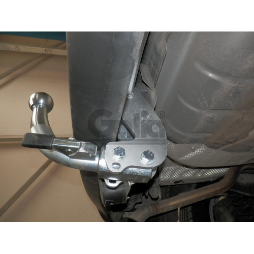 F139C GALIA Полностью оцинкованный фаркоп на Ford Focus 2003-2018, Ford Focus C-MAX 2003-2010, 2010-2019, Ford Grand C-MAX 2010-2019. Тип шара: C (горизонтальный съемный). Невидимый вырез бампера. Нагрузки: 1700/80 кг, масса фаркопа 15,97 кг