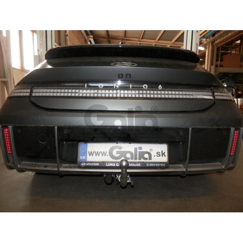 H113A GALIA Полностью оцинкованный фаркоп на Hyundai Ioniq 6 2022-. Подрозетник убирается за бампер. Тип шара: A. Невидимый вырез бампера. Нагрузки: 1600/100 кг, масса фаркопа 16,72 кг