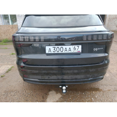 FA 0999-E Бизон Фаркоп на Lynk&Co 09 2021-. Требуется подрезка бампера. Тип шара: E (легкосъемный шар под квадрат). Нагрузки: 2000/160 кг. Не комплектуется электрикой
