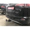 FA 0160-E Бизон Фаркоп на Toyota RAV4 2012-2019. Дорестайлинг без подрезки бампера, рестайлинг с подрезкой бампера. Тип шара: E (легкосъемный шар под квадрат). Нагрузки: 2500/160 кг. Не комплектуется электрикой