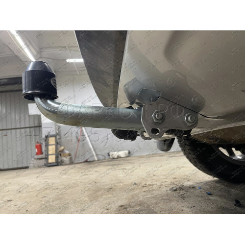 J011A GALIA Полностью оцинкованный фаркоп на Jeep Renegade 2014-, FIAT 500X 2014-, Jeep Compass 2017-. Тип шара: A. Требуется вырез в бампере. Нагрузки: 1750/100 кг, масса фаркопа 16,52 кг