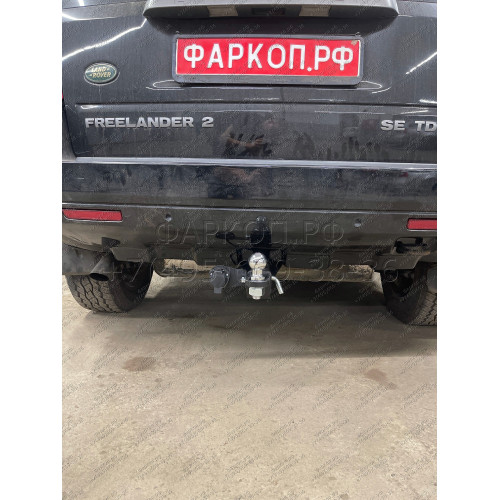 LRF-06-991122.00 PT GROUP Фаркоп на Land Rover Freelander 2006-2014 без подрезки бампера. Тип шара: E (легкосъемный шар под квадрат). Нагрузки: 2100/130 кг, масса фаркопа 15 кг (без электрики в комплекте)