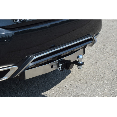LRX-15-991124.00 PT GROUP Фаркоп с нержавеющей накладкой на Lexus RX, кроме Long, в т.ч. F Sport 2015-2019 без подрезки бампера. Тип шара: E (легкосъемный шар под квадрат). Нагрузки: 2500/120 кг, масса фаркопа 24,4 кг (без электрики в комплекте)