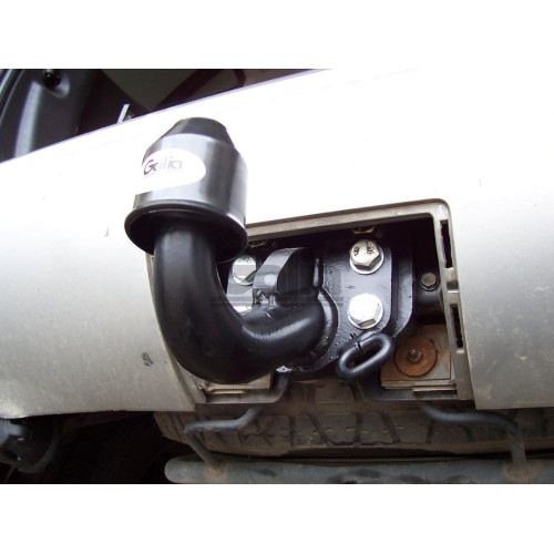 M029A GALIA Полностью оцинкованный фаркоп на Mercedes M-Class w163 1998-2005 (запасное колесо под бампером). Подрозетник убирается за бампер. Тип шара: F. Без выреза бампера. Нагрузки: 3500/140 кг, масса фаркопа 13 кг