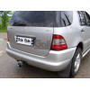 M029A GALIA Полностью оцинкованный фаркоп на Mercedes M-Class w163 1998-2005 (запасное колесо под бампером). Подрозетник убирается за бампер. Тип шара: F. Без выреза бампера. Нагрузки: 3500/140 кг, масса фаркопа 13 кг