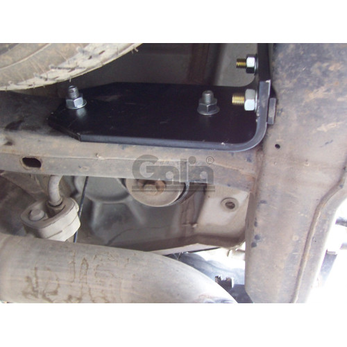M029A GALIA Полностью оцинкованный фаркоп на Mercedes M-Class w163 1998-2005 (запасное колесо под бампером). Подрозетник убирается за бампер. Тип шара: F. Без выреза бампера. Нагрузки: 3500/140 кг, масса фаркопа 13 кг