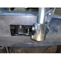 M124A GALIA Полностью оцинкованный фаркоп на Mazda 5 2005-2010, 2010-2015. Подрозетник убирается за бампер. Тип шара: A. Невидимый вырез бампера. Нагрузки: 1600/7