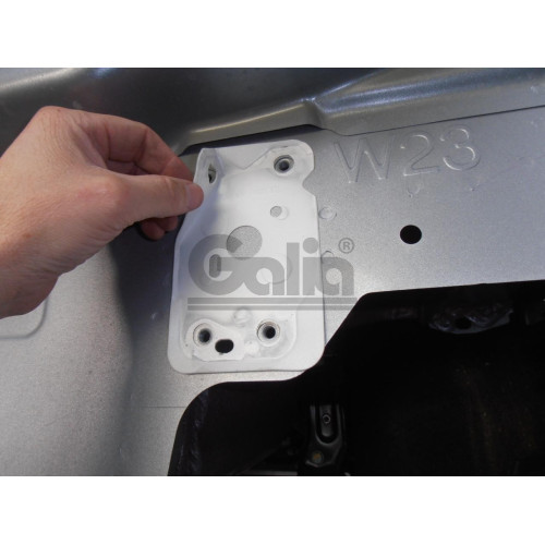 P043C GALIA Полностью оцинкованный фаркоп на Peugeot 508 седан, кроме GT 2011-2019. Подрозетник убирается за бампер. Тип шара: C (горизонтальный съемный). Невидимый вырез бампера. Нагрузки: 1900/75 кг, масса фаркопа 23,57 кг