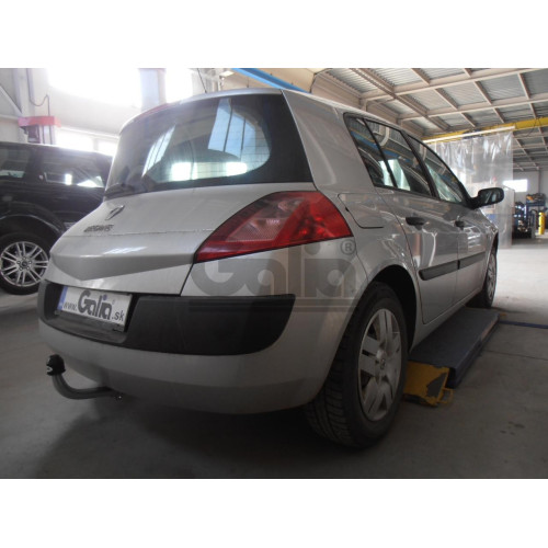 R068C GALIA Полностью оцинкованный фаркоп на Renault Grand Scenic II, Scenic II, Megane II хетчбек 2004-2009, в т.ч. модели с парктрониками. Подрозетник убирается за бампер. Тип шара: C (горизонтальный съемный). Без выреза бампера. Нагрузки: 1300/75 кг, м