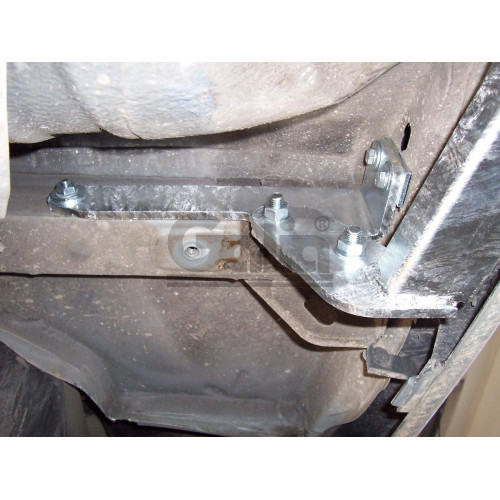 R070C GALIA Полностью оцинкованный фаркоп на Renault Laguna II лифтбек 2001-2008. Тип шара: C (горизонтальный съемный). Установка без снятия и выреза бампера. Нагрузки: 1500/75 кг, масса фаркопа 15,97 кг