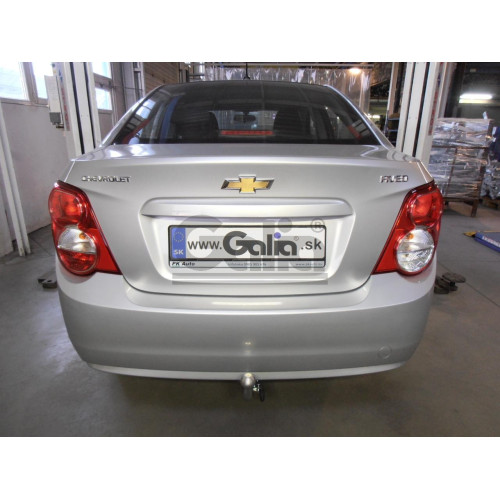 C063C GALIA Полностью оцинкованный фаркоп на Chevrolet Aveo седан 2012-2015. Подрозетник убирается за бампер. Тип шара: C (горизонтальный съемный). Без выреза бампера. Нагрузки: 1100/50 кг, масса фаркопа 14,77 кг