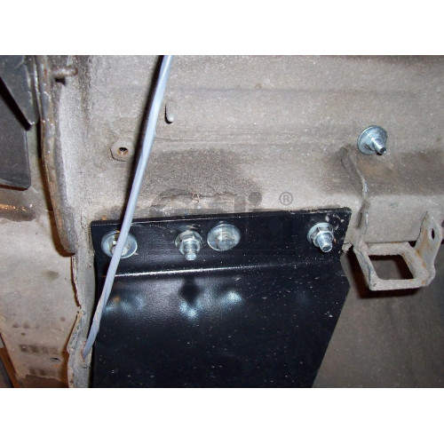 F009C GALIA Полностью оцинкованный фаркоп на FIAT Marea универсал 1995-2003. Тип шара: C (горизонтальный съемный). Без выреза бампера. Нагрузки: 1400/70 кг, масса фаркопа 24,6 кг