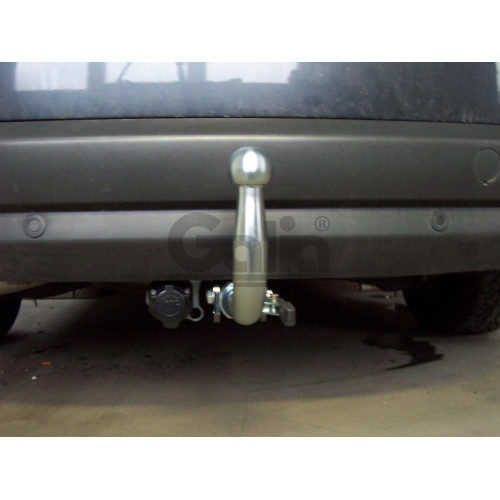 F114C GALIA Полностью оцинкованный фаркоп на Ford Galaxy 2006-2015, Ford S-MAX 2006-2015. Подрозетник убирается за бампер. Тип шара: C (горизонтальный съемный). Невидимый вырез бампера. Нагрузки: 1800/100 кг, масса фаркопа 16,47 кг