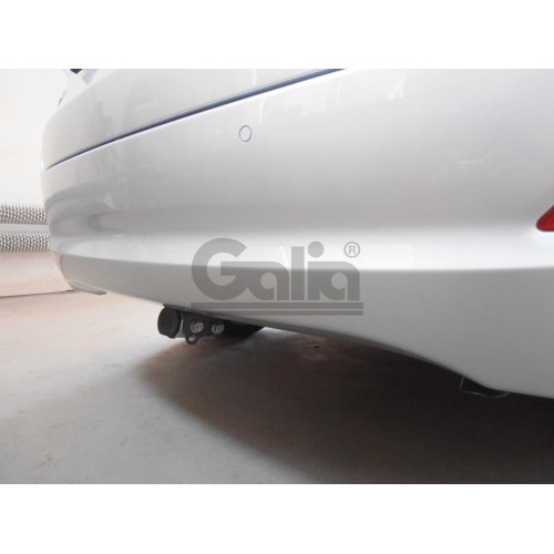H088C GALIA Полностью оцинкованный фаркоп на Hyundai i30 универсал 2012-2017, Kia Ceed универсал 2012-2018. Подрозетник убирается за бампер. Тип шара: C (горизонтальный съемный). Невидимый вырез бампера. Нагрузки: 1500/80 кг, масса фаркопа 16,97 кг