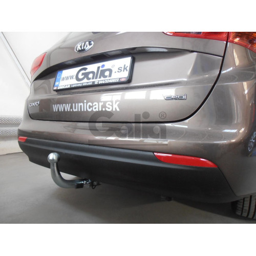 H088C GALIA Полностью оцинкованный фаркоп на Hyundai i30 универсал 2012-2017, Kia Ceed универсал 2012-2018. Подрозетник убирается за бампер. Тип шара: C (горизонтальный съемный). Невидимый вырез бампера. Нагрузки: 1500/80 кг, масса фаркопа 16,97 кг