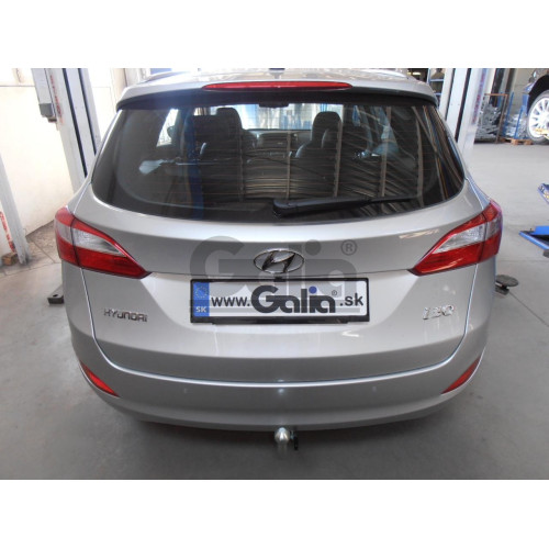 H088C GALIA Полностью оцинкованный фаркоп на Hyundai i30 универсал 2012-2017, Kia Ceed универсал 2012-2018. Подрозетник убирается за бампер. Тип шара: C (горизонтальный съемный). Невидимый вырез бампера. Нагрузки: 1500/80 кг, масса фаркопа 16,97 кг