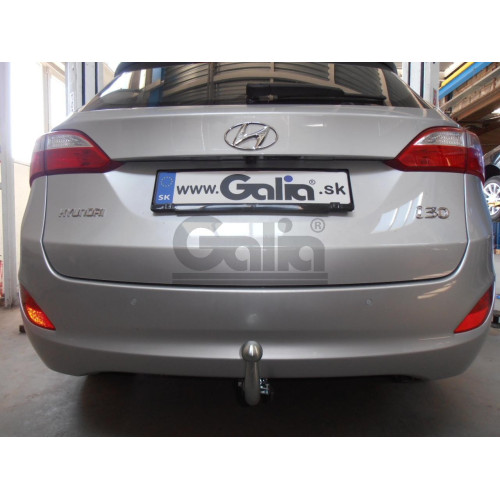 H088C GALIA Полностью оцинкованный фаркоп на Hyundai i30 универсал 2012-2017, Kia Ceed универсал 2012-2018. Подрозетник убирается за бампер. Тип шара: C (горизонтальный съемный). Невидимый вырез бампера. Нагрузки: 1500/80 кг, масса фаркопа 16,97 кг