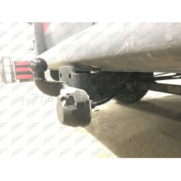 FA 06 AVTOS Фаркоп на Citroen Jumper 2006-, FIAT Ducato III 2006-, Peugeot Boxer 2006-. Необходима подрезка бампера. Тип шара: F. Нагрузки: 2000/100 кг, масса фаркопа 28,5 кг (без элек