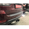 JGC-13-991124.00 PT GROUP Фаркоп с нержавеющей накладкой на Jeep Grand Cherokee IV WK2 2014-2021 без подрезки бампера. Тип шара: E (легкосъемный шар под квадрат). Нагрузки: 3500/150 кг, масса фаркопа 21,3 кг (без электрики в комплекте)