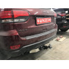 JGC-13-991124.00 PT GROUP Фаркоп с нержавеющей накладкой на Jeep Grand Cherokee IV WK2 2014-2021 без подрезки бампера. Тип шара: E (легкосъемный шар под квадрат). Нагрузки: 3500/150 кг, масса фаркопа 21,3 кг (без электрики в комплекте)
