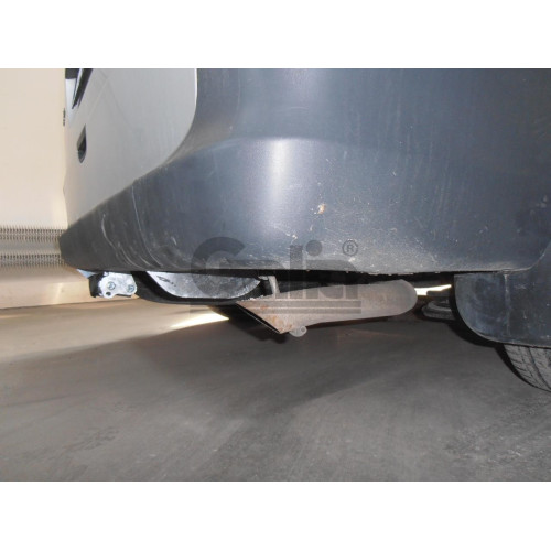 M108C GALIA Полностью оцинкованный фаркоп на Mercedes V-Class w447 2014-, Mercedes Vito w639 2003-2014, w447 2014-, Mercedes Viano w639 2003-2014. Особенности: задний привод, после 07/2010- необходима большая подрезка бампера. Тип шара: C (горизонтальный 