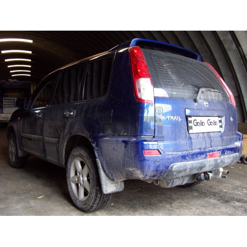 N040C GALIA Полностью оцинкованный фаркоп на Nissan X-Trail T30 2001-2007. Тип шара: C (горизонтальный съемный). Подрезка бампера. Нагрузки: 2100/100 кг, масса фаркопа 15,37 кг
