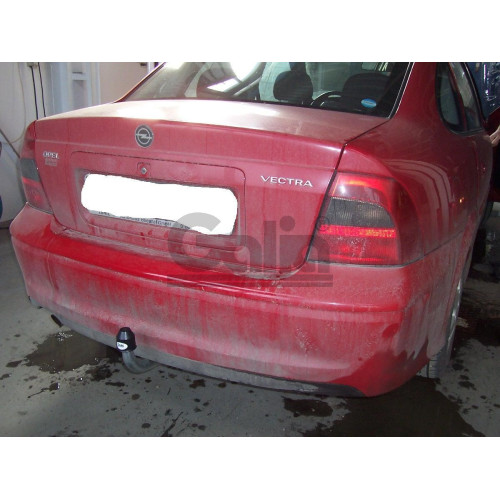 O029A GALIA Полностью оцинкованный фаркоп на Opel Vectra B седан/универсал/хетчбек 1995-2002. С 1999 большой вырез бампера. Тип шара: A. Установка без снятия и выреза бампера. Нагрузки: 1500/75 кг, масса фаркопа 15,82 кг