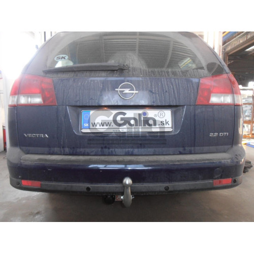 O049C GALIA Полностью оцинкованный фаркоп на Opel Vectra C универсал 2002-2008. Тип шара: C (горизонтальный съемный). Установка без снятия и выреза бампера. Нагрузки: 1700/85 кг, масса фаркопа 21,77 кг