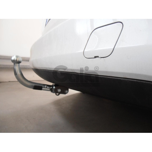 O061C GALIA Полностью оцинкованный фаркоп на Opel Astra J седан/универсал 2009-2015. Подрозетник убирается за бампер. Тип шара: C (горизонтальный съемный). Невидимый вырез бампера. Нагрузки: 1600/75 кг, масса фаркопа 17,37 кг