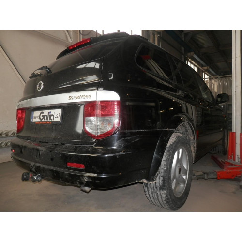 S109C GALIA Полностью оцинкованный фаркоп на Ssang Yong Rexton 2 2006-2012, Rexton W 2012-2017. Тип шара: C (горизонтальный съемный). Невидимый вырез бампера. Нагрузки: 3500/140 кг, масса фаркопа 19,87 кг