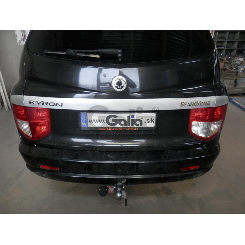 S109C GALIA Полностью оцинкованный фаркоп на Ssang Yong Rexton 2 2006-2012, Rexton W 2012-2017. Тип шара: C (горизонтальный съемный). Невидимый вырез бампера. Нагрузки: 3500/140 кг, масса фаркопа 19,87 кг