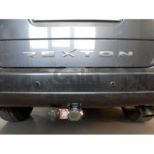 S109C GALIA Полностью оцинкованный фаркоп на Ssang Yong Rexton 2 2006-2012, Rexton W 2012-2017. Тип шара: C (горизонтальный съемный). Невидимый вырез бампера. Нагрузки: 3500/140 кг, масса фаркопа 19,87 кг