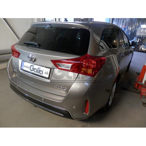 T062C GALIA Полностью оцинкованный фаркоп на Toyota Auris универсал 2013-2018. Подрозетник убирается за бампер. Тип шара: C (горизонтальный съемный). Установка без снятия и выреза бампера. Нагрузки: 1600/75 кг, масса фаркопа 18,17 кг