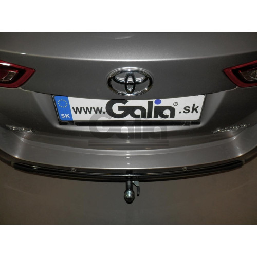 T062C GALIA Полностью оцинкованный фаркоп на Toyota Auris универсал 2013-2018. Подрозетник убирается за бампер. Тип шара: C (горизонтальный съемный). Установка без снятия и выреза бампера. Нагрузки: 1600/75 кг, масса фаркопа 18,17 кг