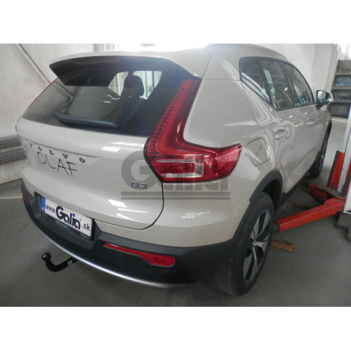 V094C GALIA Полностью оцинкованный фаркоп на Volvo XC40 2017-, Volvo C40 2021-. Подрозетник убирается за бампер. Тип шара: C (горизонтальный съемный). Невидимый вырез бампера. Нагрузки: 2200/140 кг, масса фаркопа 16,92 кг