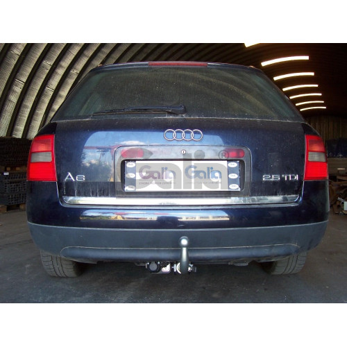 A023A GALIA Полностью оцинкованный фаркоп на Audi A6 седан/универсал, включая 4WD (Quattro) 1997-2004. Подрозетник убирается за бампер. Тип шара: A. Невидимый вырез бампера. Нагрузки: 2100/85 кг, масса фаркопа 19,42 кг
