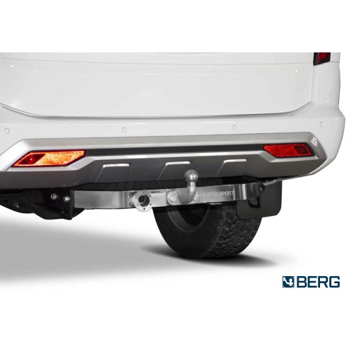 F.4016.001 BERG Фаркоп с нержавеющей накладкой на Mitsubishi Pajero Sport 2021- без снятия и подрезки бампера. Тип шара: F. Нагрузки: 2000/75 кг, масса фаркопа 18 кг (без электрики в комплекте)