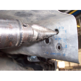 H069C GALIA Полностью оцинкованный фаркоп на Hyundai Santa Fe 2006-2012, Kia Sorento 2009-2012. Тип шара: C (горизонтальный съемный). Подрезка бампера. Нагрузки: 2500/100 кг