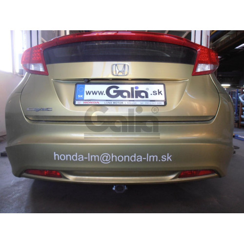 H090C GALIA Полностью оцинкованный фаркоп на Honda Civic хетчбек 5 дверей 2012-2017. Подрозетник убирается за бампер. Тип шара: C (горизонтальный съемный). Невидимый вырез бампера. Нагрузки: 1500/75 кг, масса фаркопа 15,57 кг