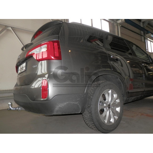 H091A GALIA Полностью оцинкованный фаркоп на Hyundai Santa Fe 2012-2018, 2018-2021, Kia Sorento 2012-2015, 2015-2020. Подрозетник убирается за бампер. Тип шара: A. Подрезка бампера. Нагрузки: 2600/120 кг, масса фаркопа 17,22 кг