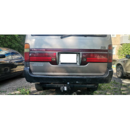 H.T54.A HALTY Фаркоп на Toyota Hiace H100 правый руль 1989-2004 (только авто со штатными местами) без подрезки бампера. Тип шара: A. Нагрузки: 750/75 кг, масса фарко