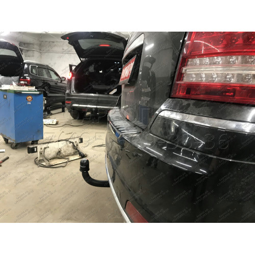 M-143 STEINHOF Фаркоп на Mercedes GL-Class x166 2012-2016, Mercedes GLS-Class x166 2016-2019, Mercedes GL-Class x164 2006-2012 без подрезки бампера. Тип шара: AV (вертикальное быстросъемное крепление шара на ключе). Нагрузки: 3500/140 кг, масса фаркопа 33