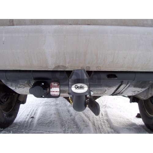 J005A GALIA Полностью оцинкованный фаркоп на Jeep Cherokee XJ 1988-2001. Тип шара: A. Установка без снятия и выреза бампера. Нагрузки: 3300/100 кг, масса фаркопа 18 кг